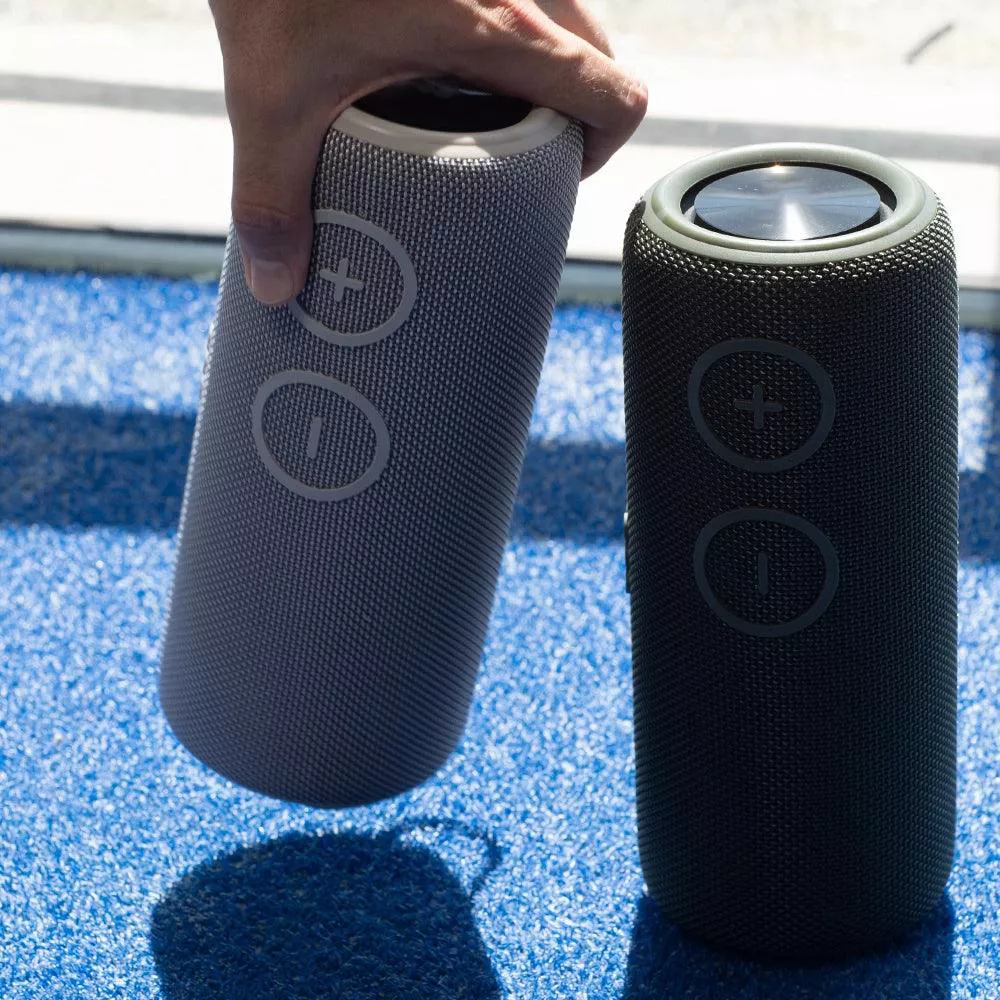 Waterproof Cylindrical Bluetooth Portable Speaker with Stereo Link Function